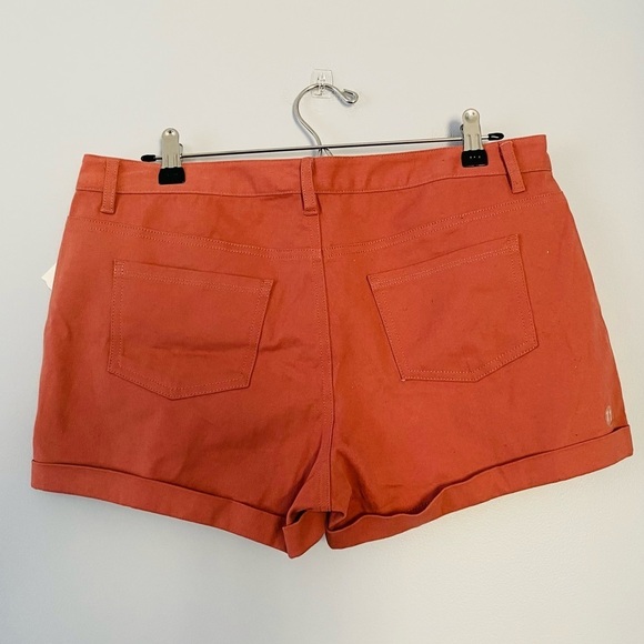 NWT Bongo Shorts Size 11, Cuffed Twill Shorts, Withered Rose Color - Picture 2 of 8